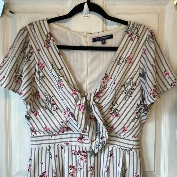 One Clothing Los Angeles Floral Print Wide Leg Summer Beach Romper Women Size M - Picture 7 of 9